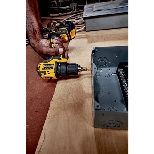 Dewalt DCD708C2 20V MAX ATOMIC Brushless Compact Lithium Ion 1 2